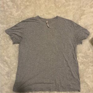 lululemon athletica Heather Gray Short Sleeve Tee